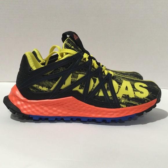 SOLD!🤑✅Boy's sneakers 👟 - Picture 5 of 7